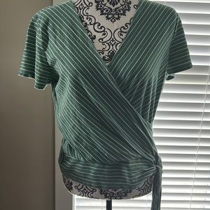 Green striped Loft tie top. Criss cross. Medium